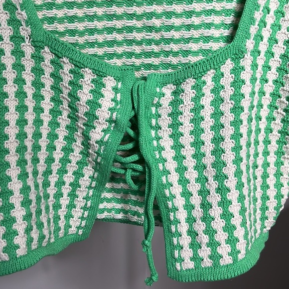 Tie-up Crop Cardigan - Picture 2 of 4